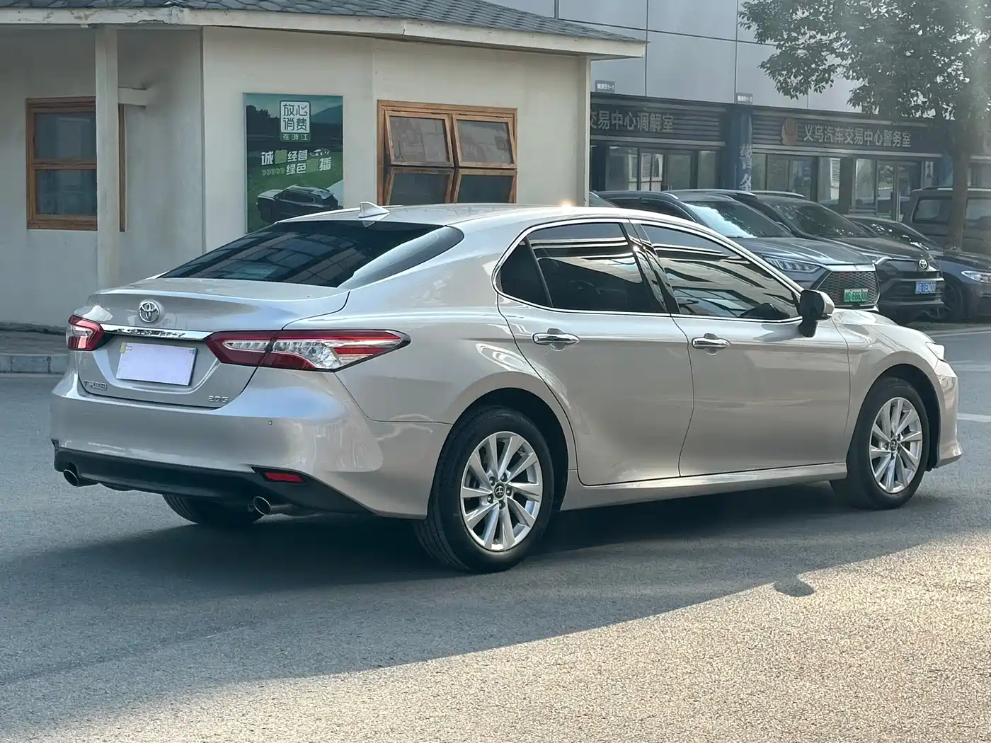 Toyota Camry 2021 2.0G Luxury Edition фото 12