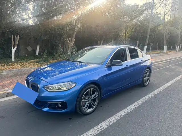 BMW 1 SERIES