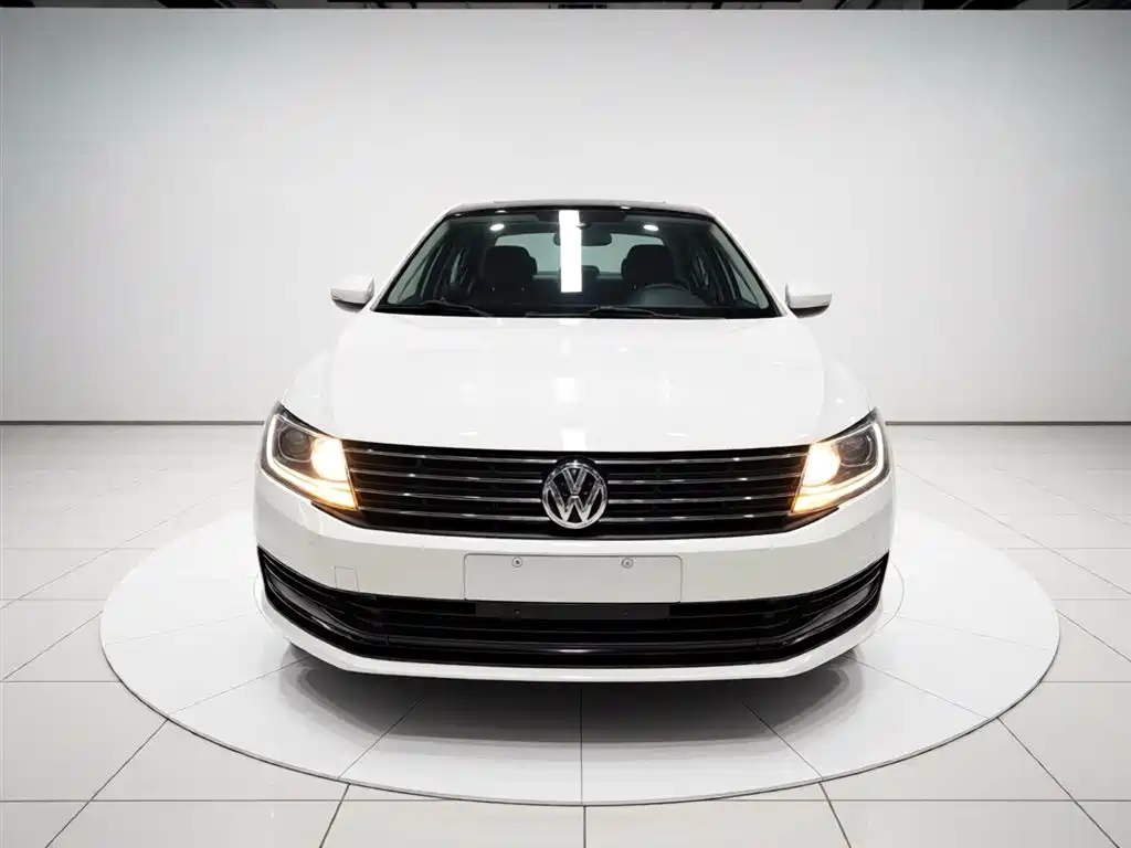 Volkswagen Lavida 2017 1.6L Automatic Trend Edition фото 3