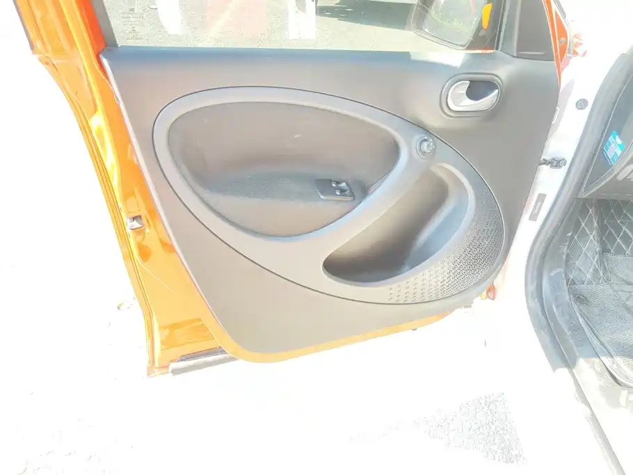 smart forfour 2019 2018 0.9T 66kW Pioneer Edition
