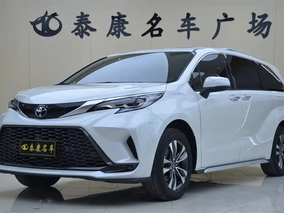 Toyota Granvia 2024 2.5L Hybrid Premium PLUS 4WD Edition
