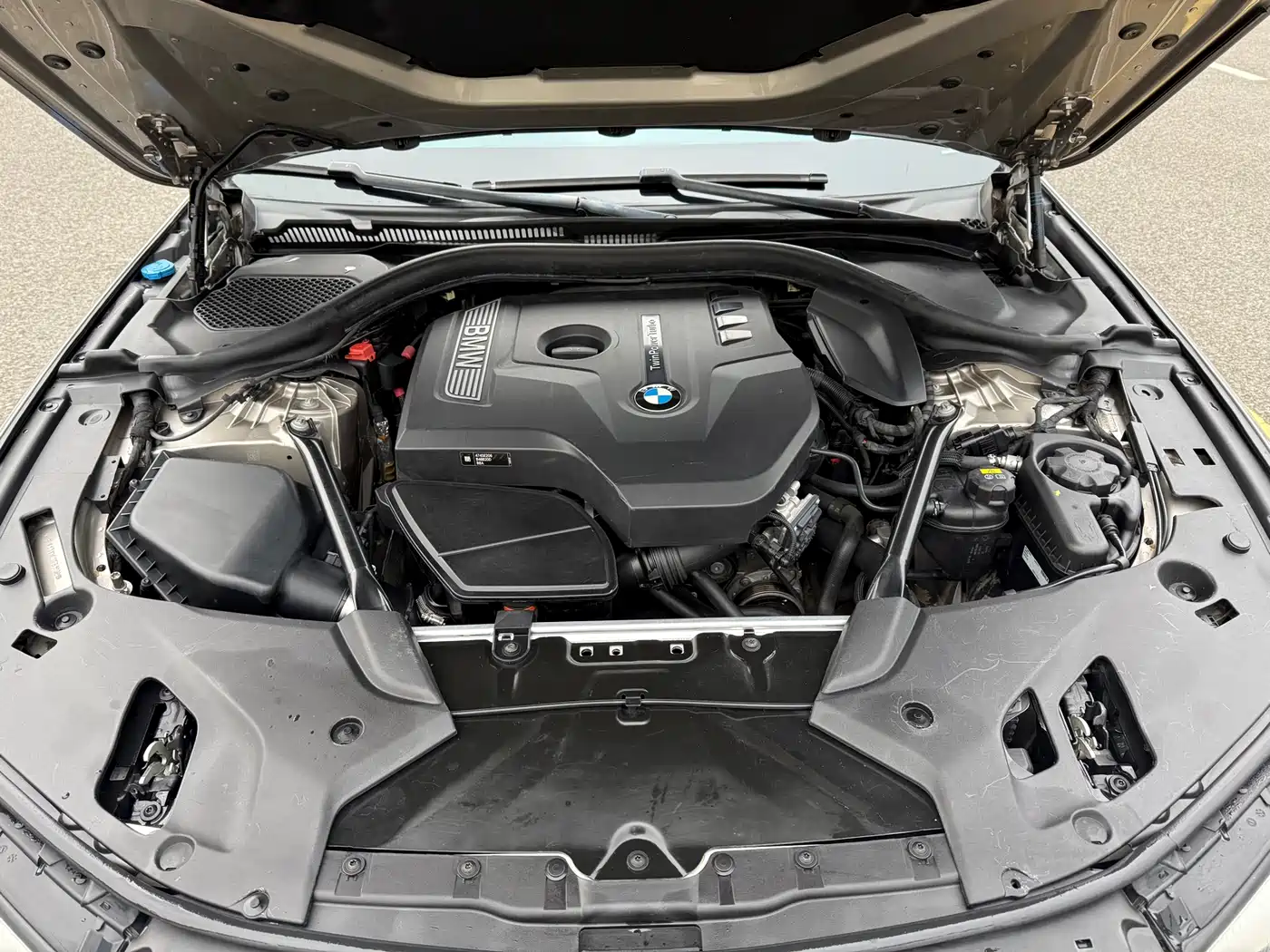 BMW 5 Series 2018 528Li Launch Special Edition фото 11