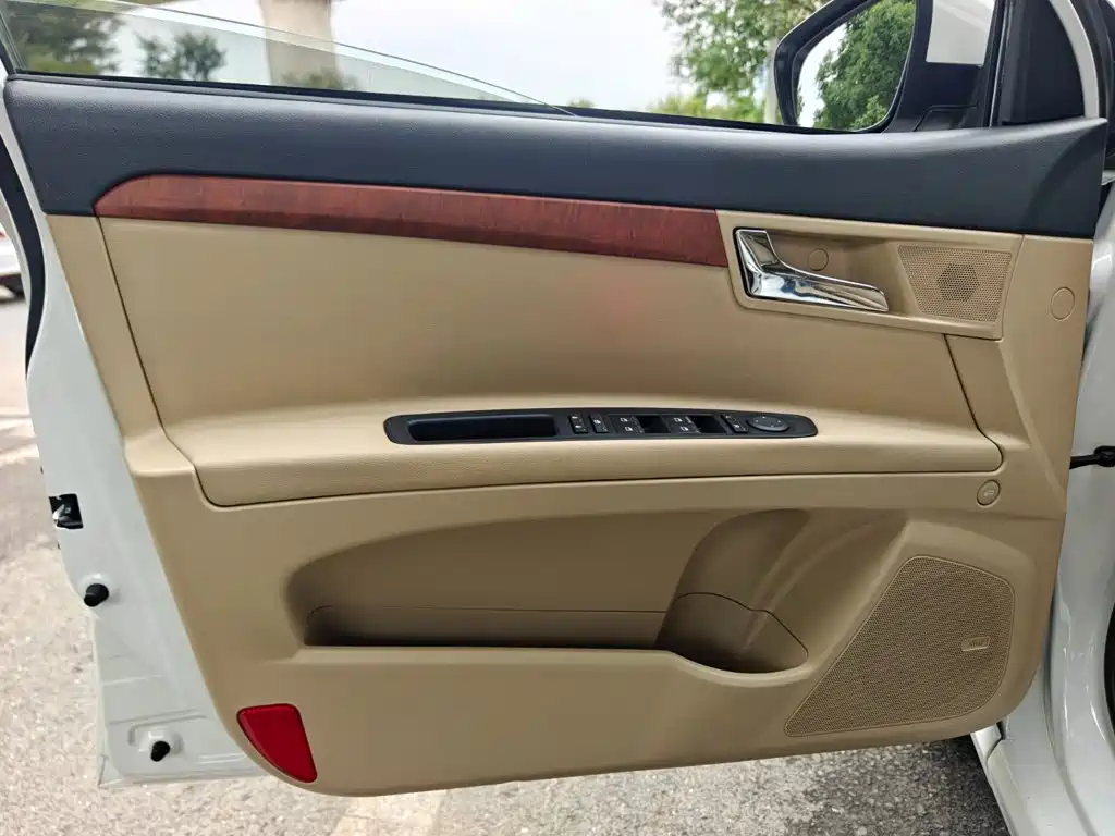 Roewe 350 2014 2014 1.5L Automatic Joy Edition