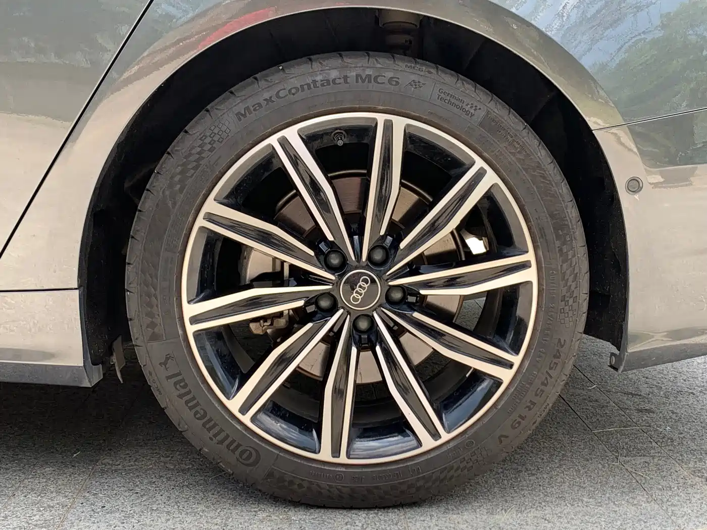 Фото 14 - Audi A6L