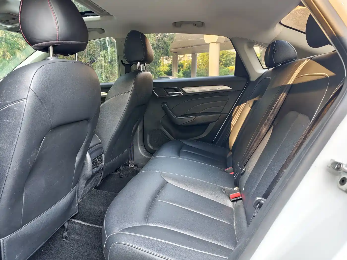 Roewe i6 New Energy 2018 2017 45T Hybrid Connected Smart Premium Edition