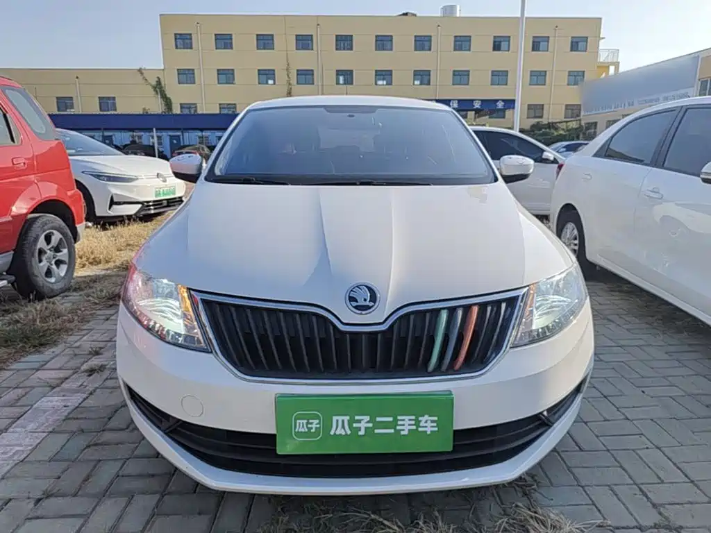 Škoda Skoda Rapid Spaceback 2018 2018 1.6L Automatic Standard