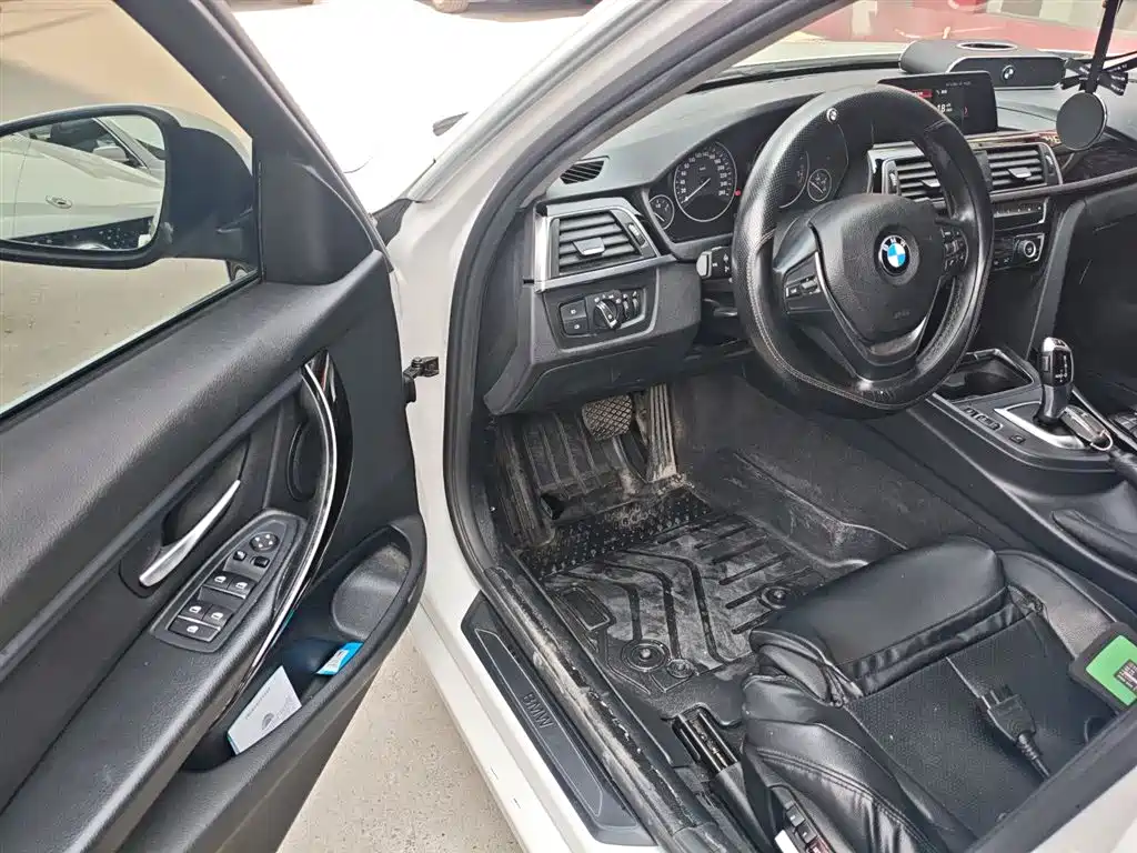 BMW 3 Series 2018 320Li Fashion Style фото 16