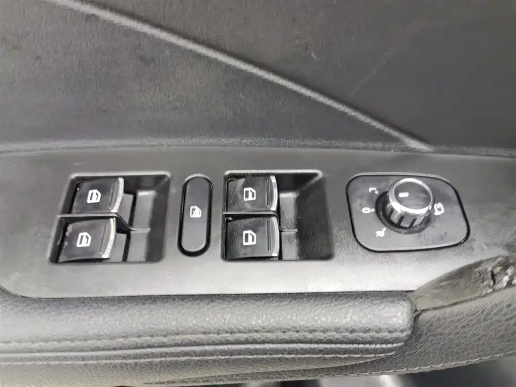 Haval H7 2017 Red Label H7 2.0T Automatic Luxury Model фото 9