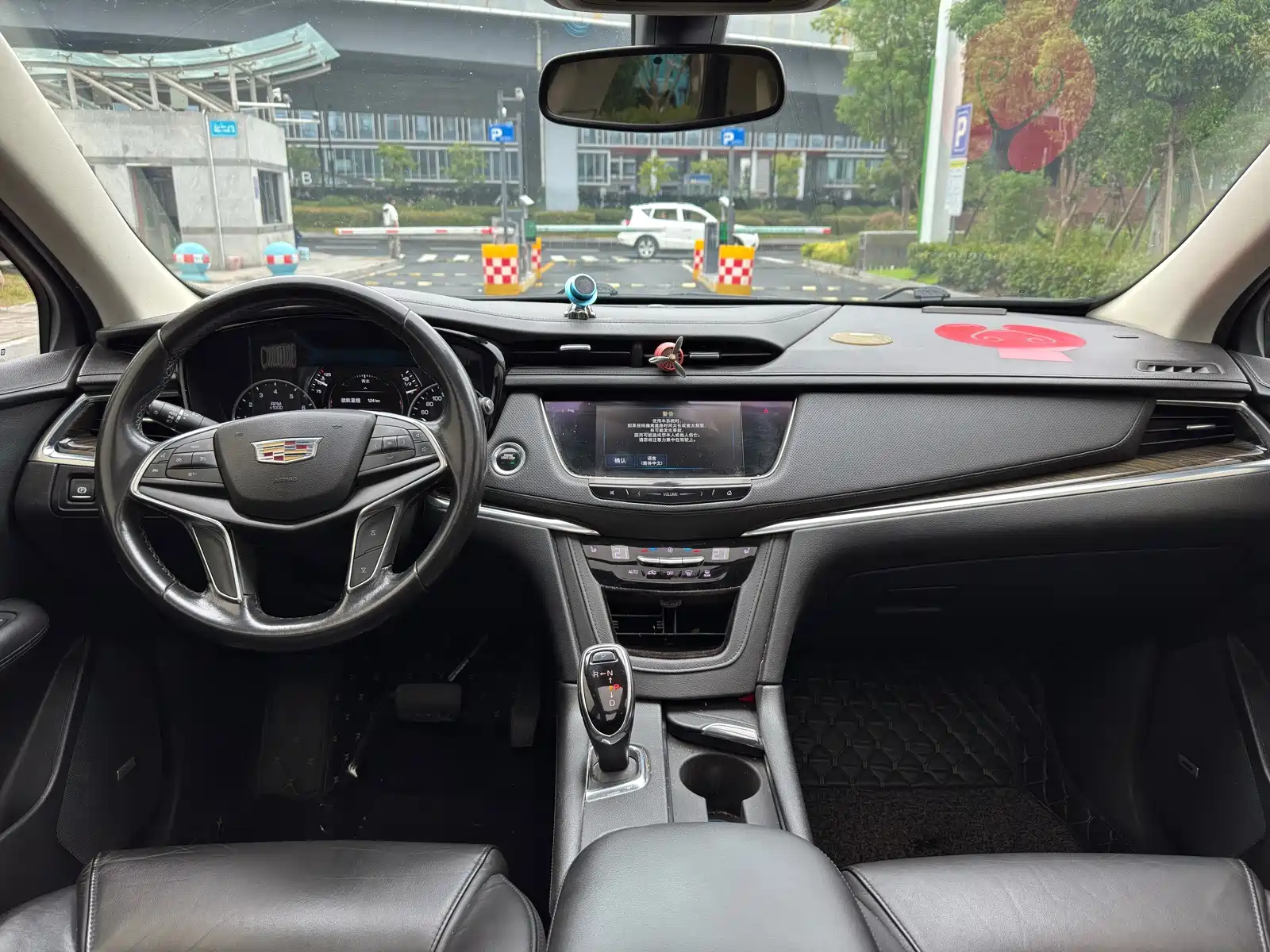 صورة 12 - Cadillac XT5