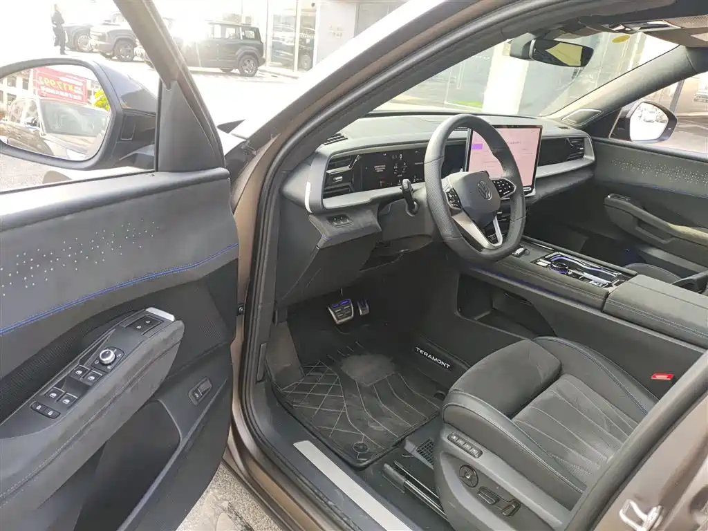 Volkswagen Teramont 2025 Teramont Pro 450TSI 4WD Summit Edition фото 16