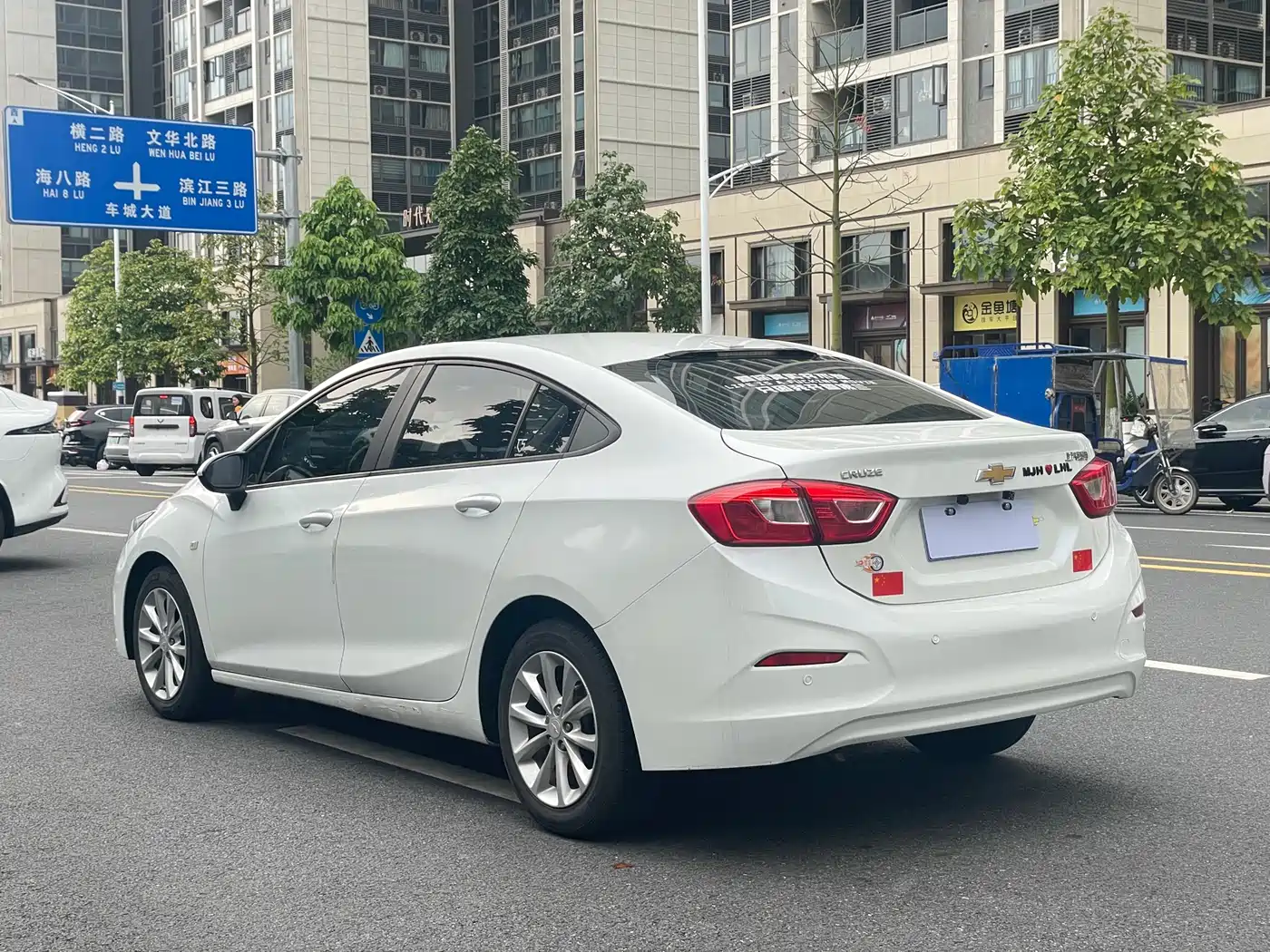 Chevrolet Cruze 2017 1.5L Automatic Pioneer Sunroof фото 5