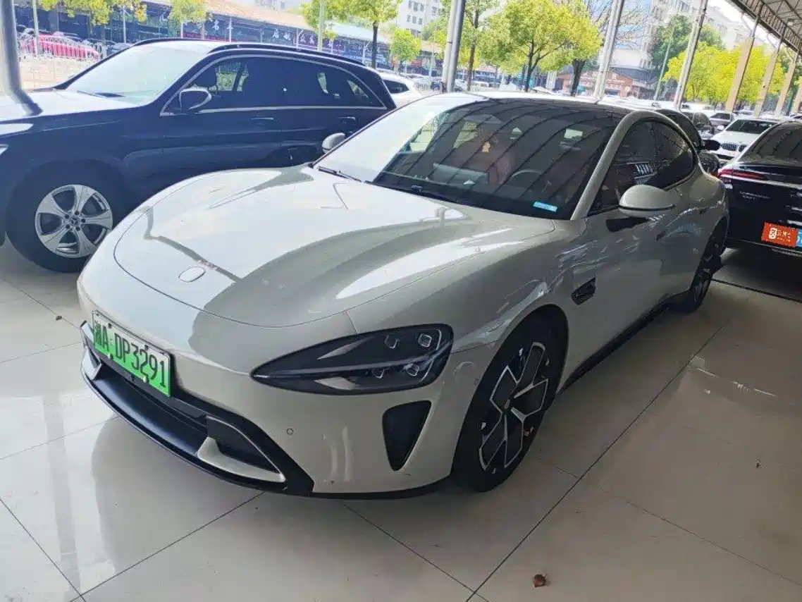 Xiaomi SU7 2024