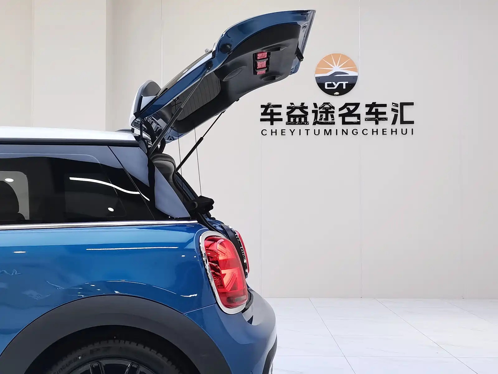 Фото 20 - MINI MINI
