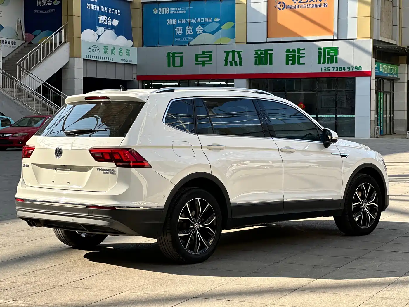 Volkswagen Tiguan L 2019 330TSI Automatic 2WD Smart Luxury Edition China VI фото 3