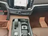 Photo 18 - Volvo V90