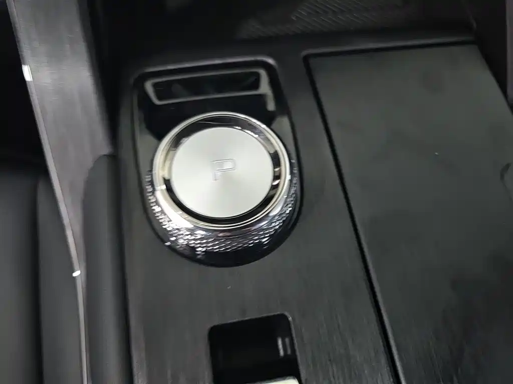 Haval H6 New Energy 2023 DHT-PHEV 110KM Smooth Edition фото 14