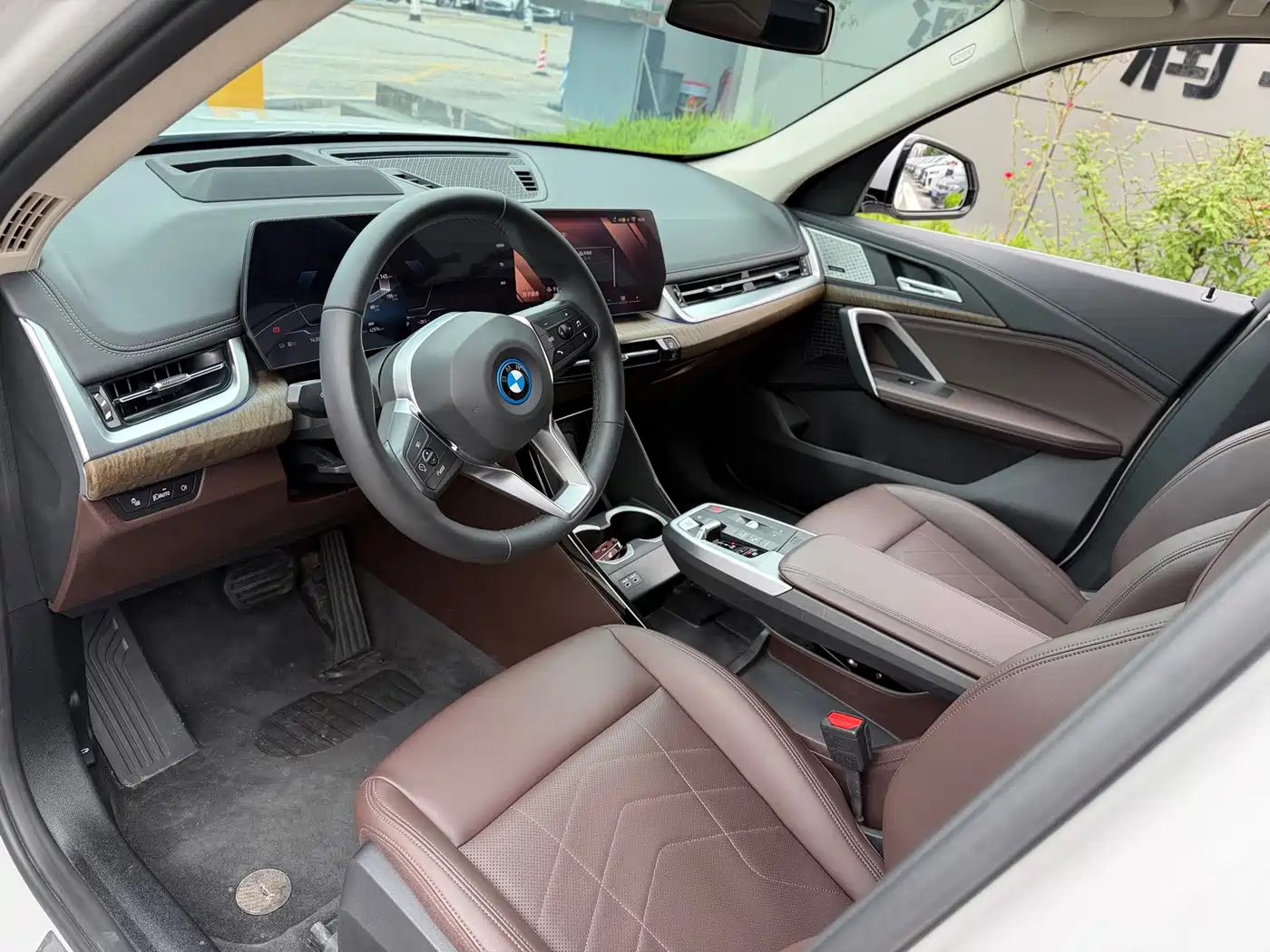 BMW iX1 2024 2023 xDrive30L X Design Package