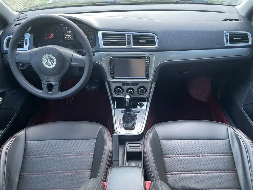 Volkswagen Lavida 2013 Facelift Classic 1.6L Automatic Trend фото 6