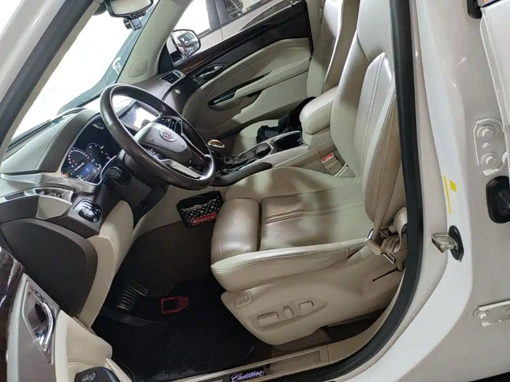 Фото 15 - Cadillac SRX