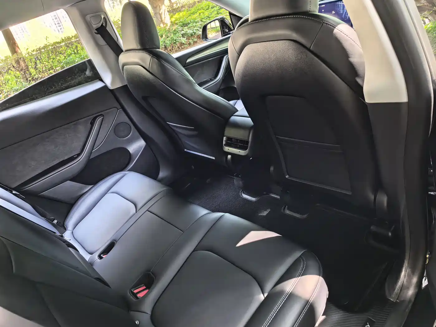 Фото 13 - Tesla Model Y