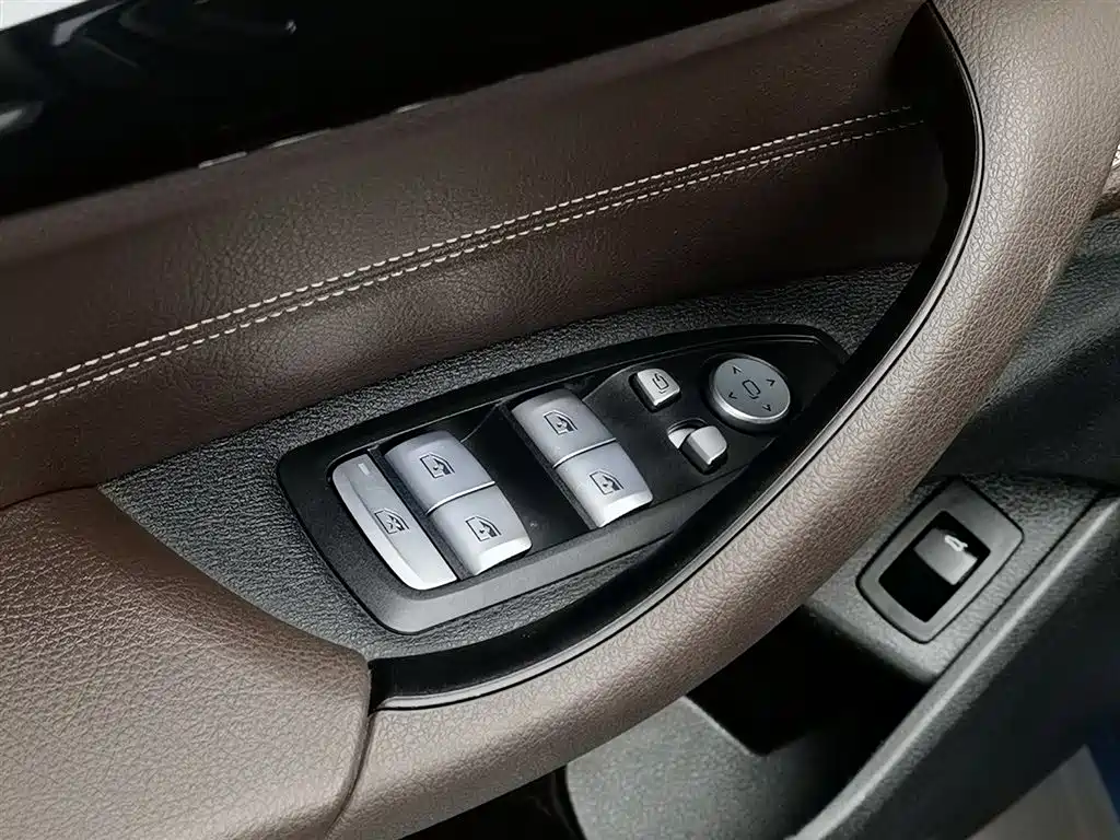 BMW X2 2021 Facelift sDrive25i M Sport Package фото 9