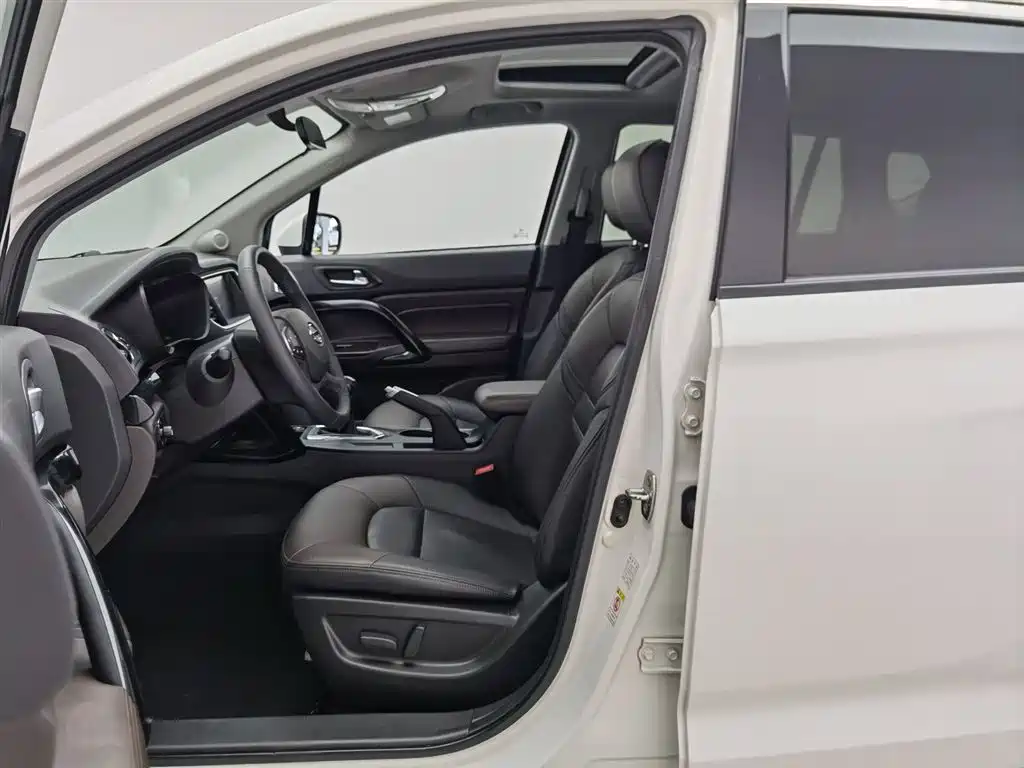 GAC Trumpchi Trumpchi GS4 2016 235T Manual Luxury Edition фото 10