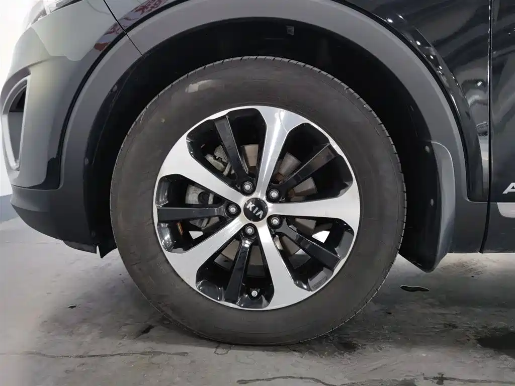 Kia Sorento 2015 Sorento L 2.4L Gasoline 4WD Elite 7-Seater China V фото 17