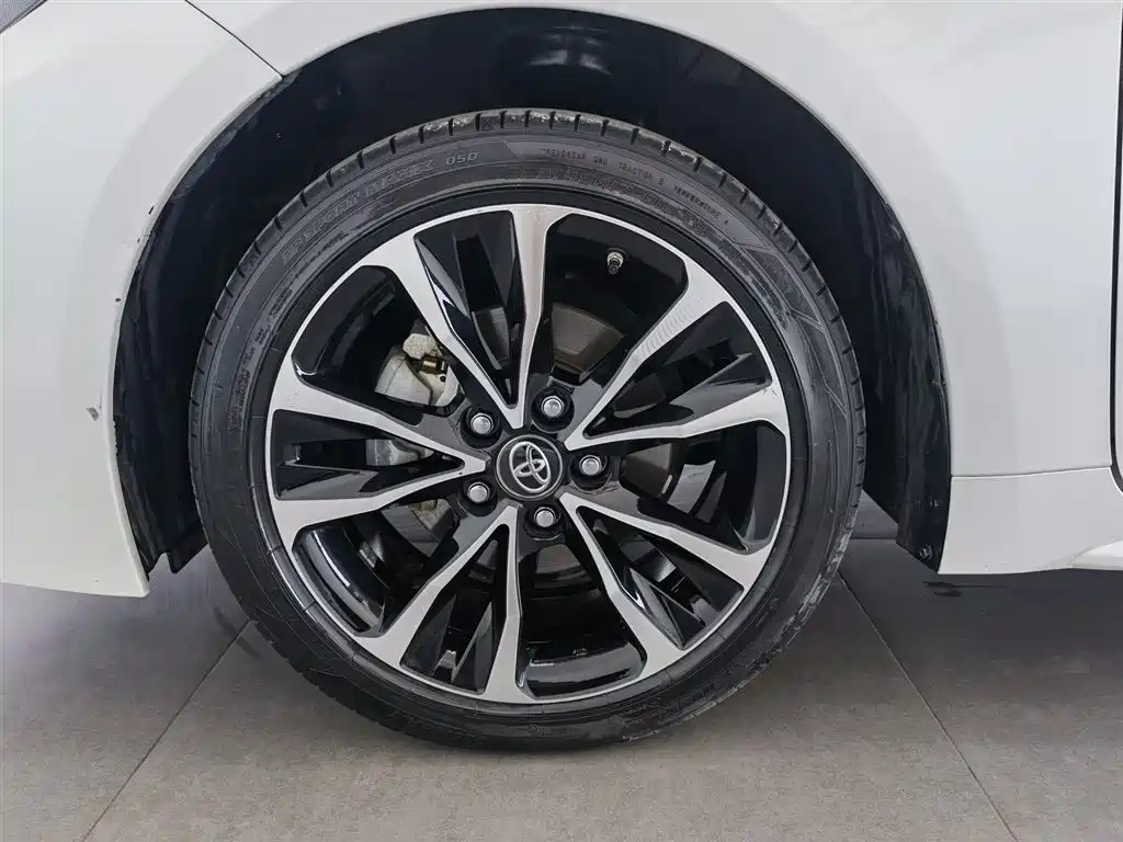 Toyota Levin 2022 Dual Engine 1.8H E-CVT Sport Edition фото 17