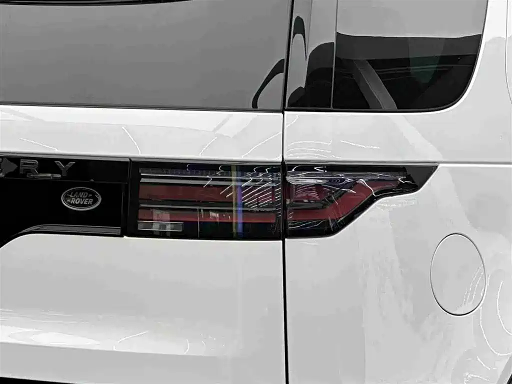 Land Rover Discovery 2024 360PS Dynamic SE фото 16