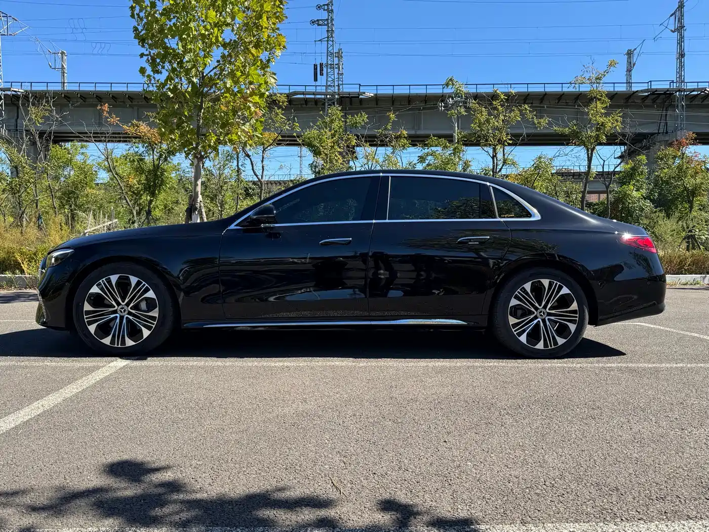 Mercedes-Benz E-Class 2026 2026 E 300 L Luxury