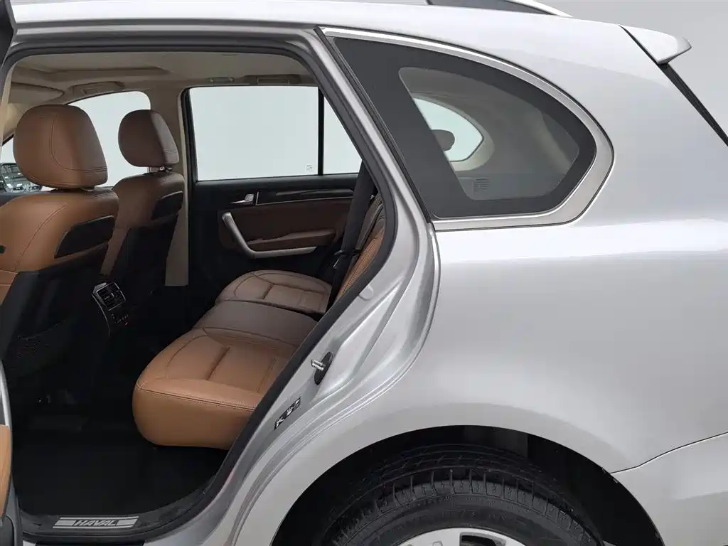 Haval H8 2015 2.0T 2WD Standard фото 15