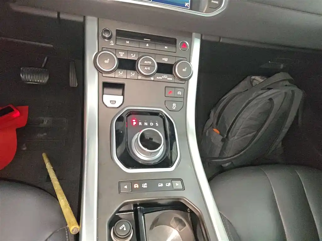 Land Rover Range Rover Evoque 2015 2.0T 5-Door Fashion Edition фото 10