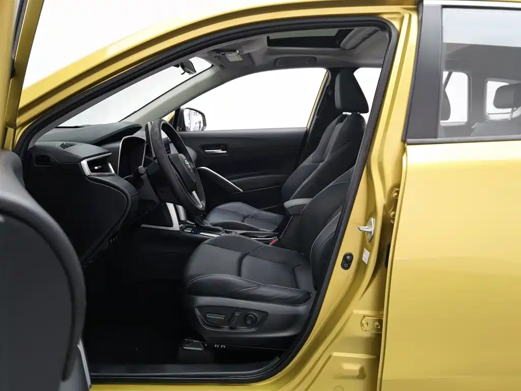 Toyota Frontlander 2022 2.0L CVT Luxury PLUS Edition фото 10
