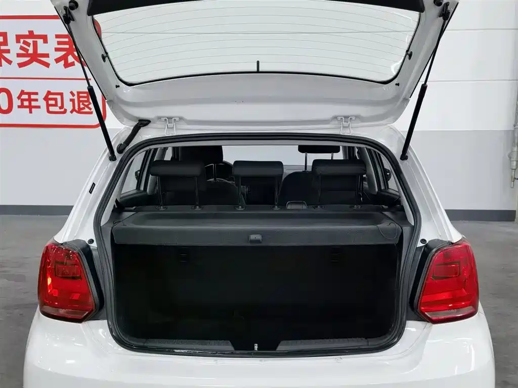 Volkswagen Polo 2018 1.5L Manual Safe Drive фото 16