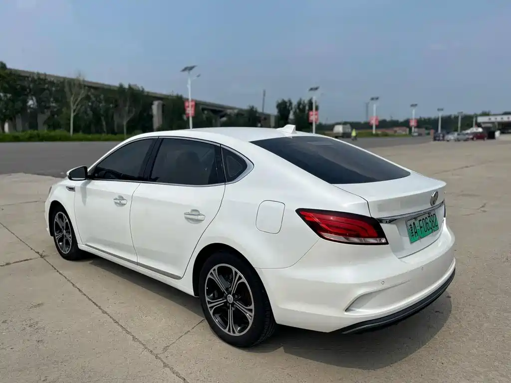 MG 6 New Energy 2018 2018 45T E-DRIVE Intelligent Hybrid PILOT Internet Premium Edition