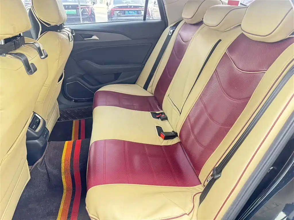 Hongqi H5 2022 Classic Facelift 1.8T Automatic Smart Connect Flag Rhythm Edition фото 16