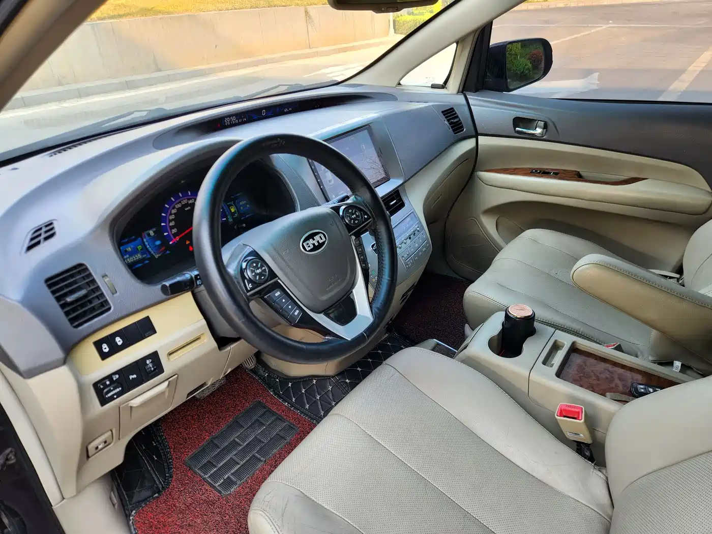 BYD M6 2013 2.4L Automatic Premium фото 8