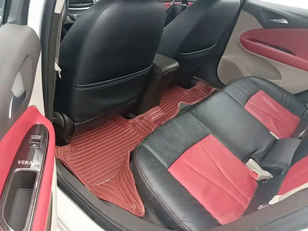 Фото 17 - Buick Verano