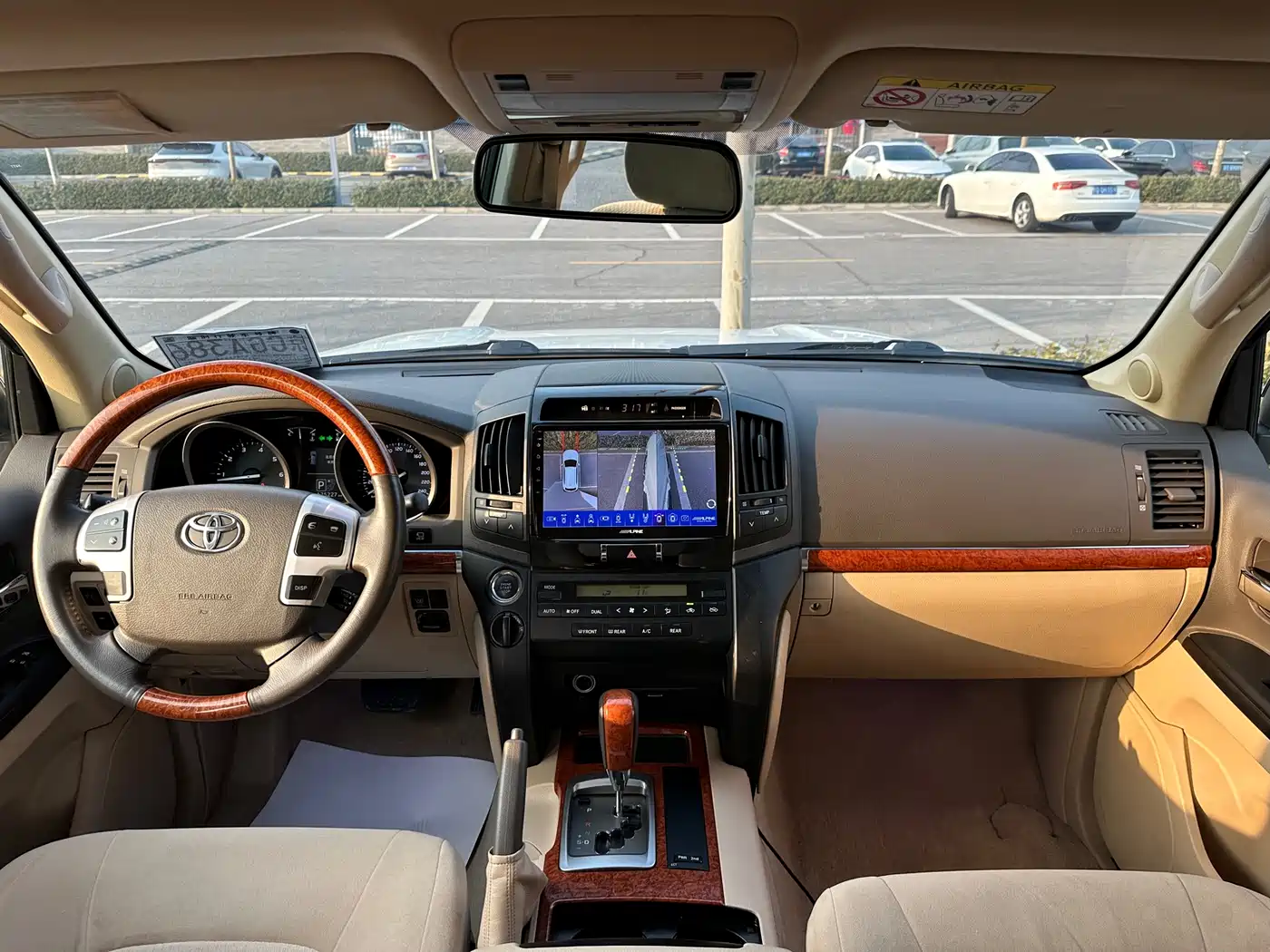 Toyota Land Cruiser (Import) 2015 4.0L V6 Middle East Limited Edition фото 8
