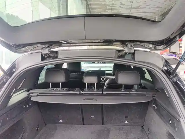 Mercedes-Benz GLC 2016 GLC 260 4MATIC Luxury — фото 5