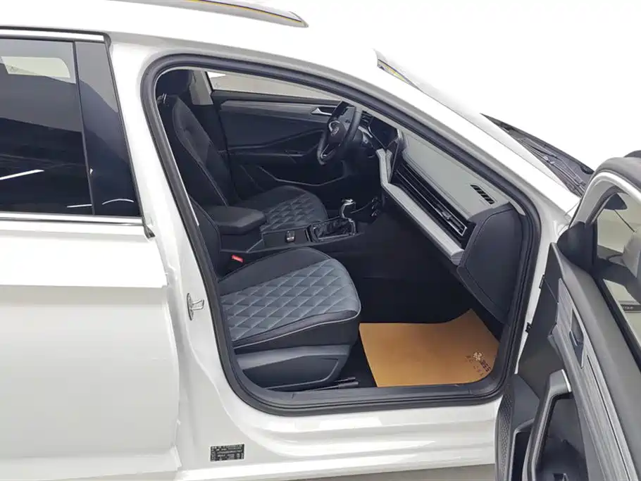 Volkswagen Sagitar 2024 300TSI DSG Surpass Edition фото 8