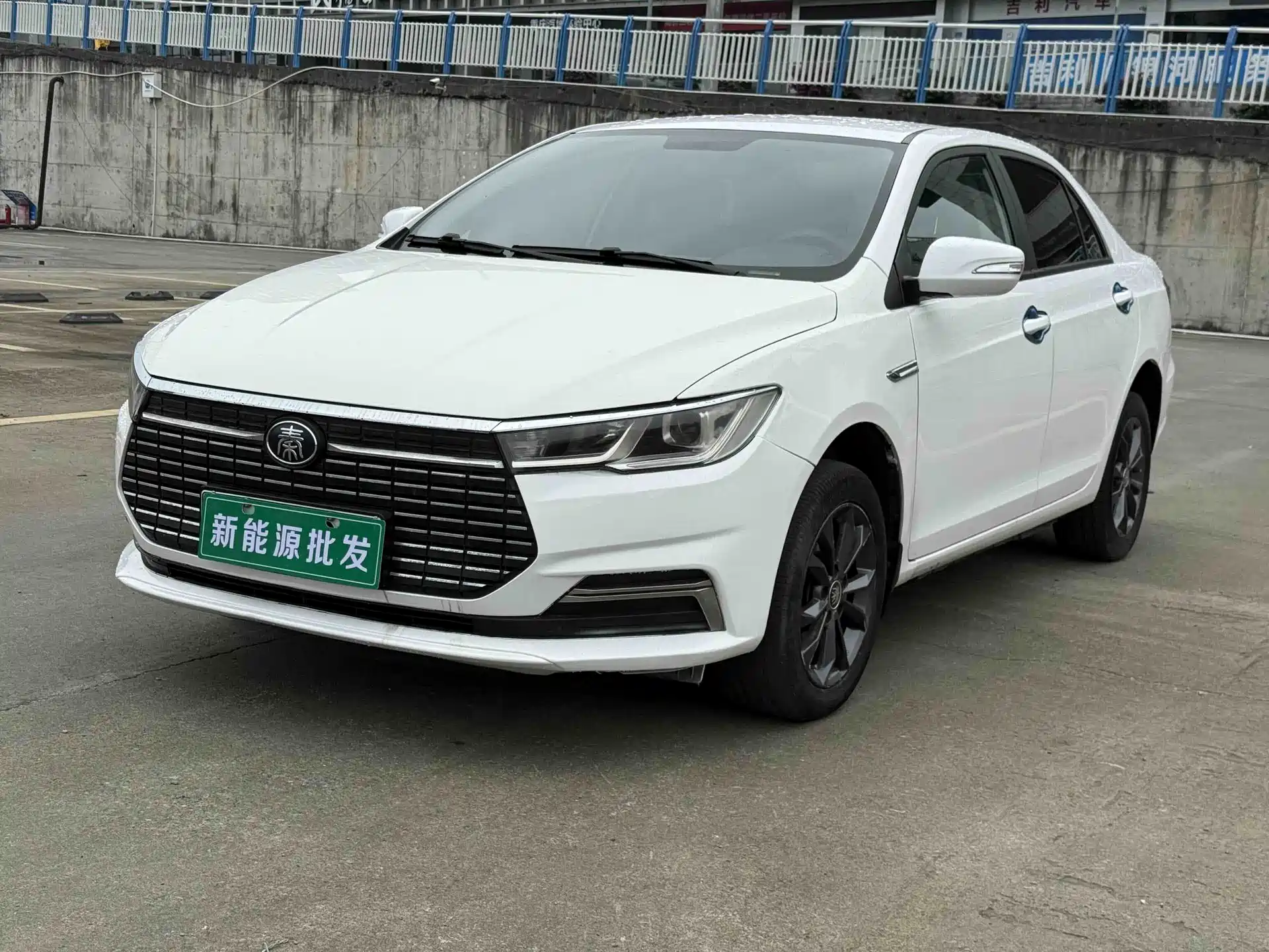 Фото 1 - BYD Qin New Energy