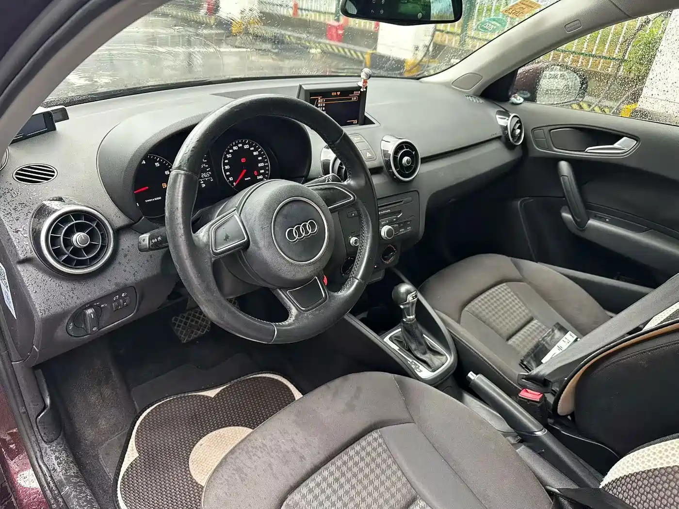 Audi A1 2015 2014 30 TFSI Sportback Fashion