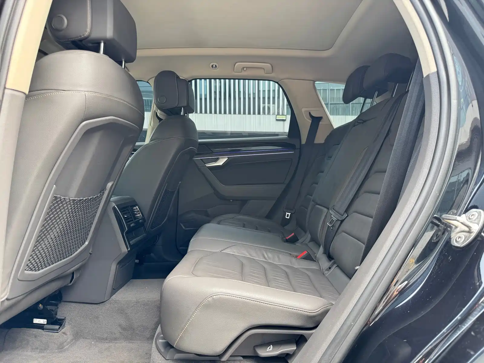 Фото 9 - Volkswagen Touareg