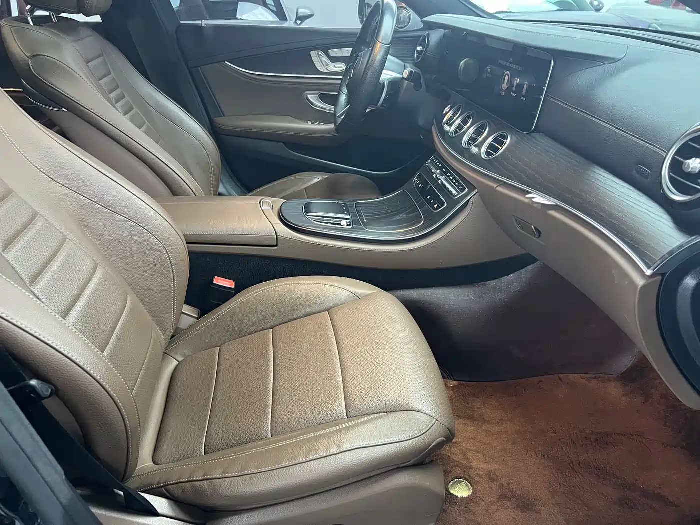 Mercedes-Benz E-Class 2021 E 300 L Fashion фото 12