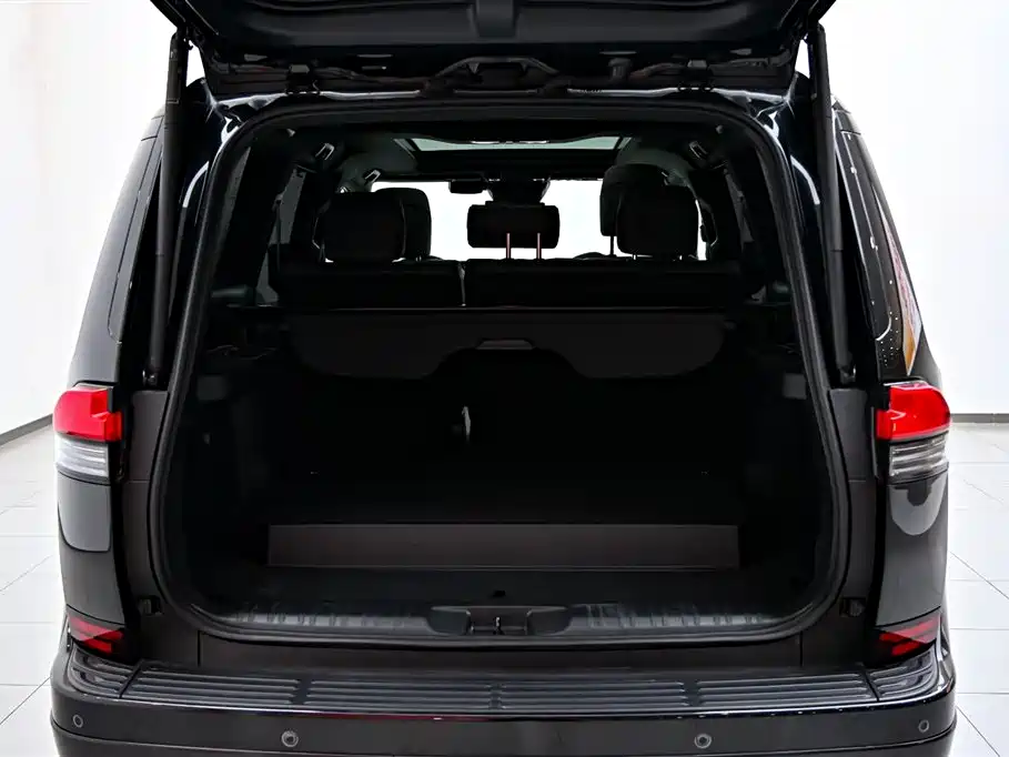 Фото 34 - Lexus GX