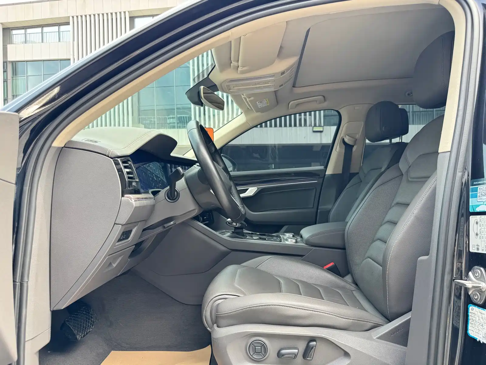 Фото 7 - Volkswagen Touareg