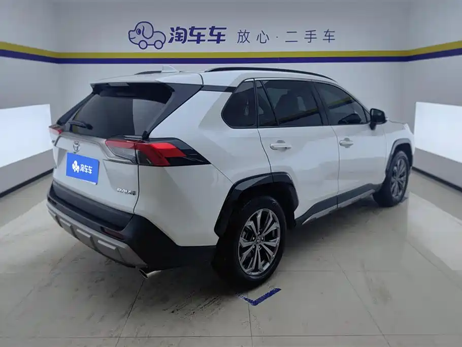 Toyota RAV4 Rongfang 2024 2.0L CVT FWD Style Plus Edition фото 3