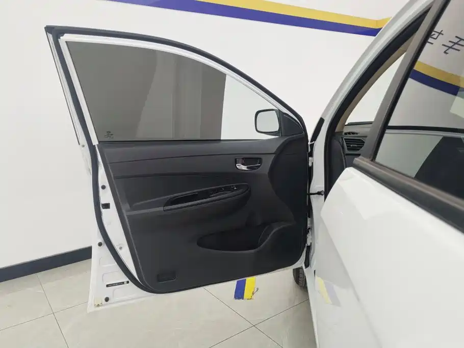 Photo 7 - BYD F3