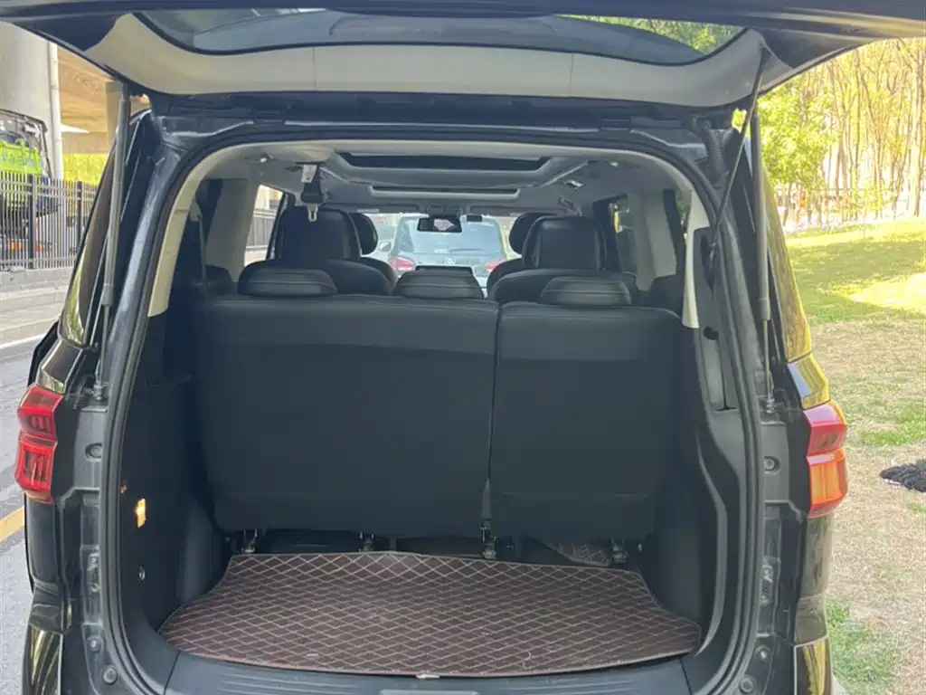 SAIC Maxus Maxus G20 2019 Launch Edition 2.0T Auto Premium China V фото 2